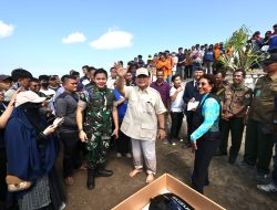 Prabowo ke Pangandaran, Nelayan Hingga Siswa di Pangandaran Berebut Swafoto