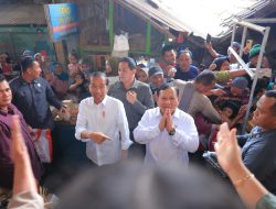 Prabowo Dampingi Jokowi Blusukan di Malang, Para Pedagang Pasar Doakan Jadi Presiden