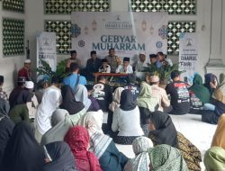 Peringati Tahun Baru Islam 1445 H, Ratusan Masyarakat Desa Leuwinutug Ikuti Pawai Akbar dan Gelar Santunan