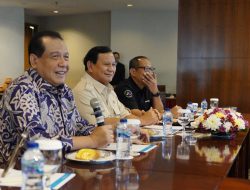 Prabowo Sambangi CT Corp Transmedia, Disambut Chairul Tanjung, Putrì Tanjung, dan Para Karyawan