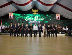 Menhan Prabowo Beri Penghargaan Dharma Pertahanan Utama kepada 11 Tokoh