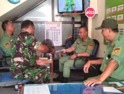 Babinsa kelurahan Kemlayan Bina Satlinmas