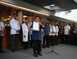 Prabowo Beberkan Rahasia Badannya Sehat Bugar: Berenang dan Jamu Kunyit, Teh Cengkeh