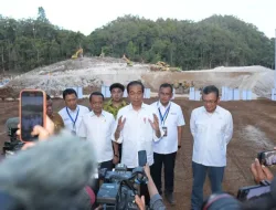 Presiden Jokowi Groundbreaking Proyek Strategis Nasional Kawasan Industri Pupuk Fakfak di Papua Barat