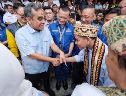 Muzani Dampingi Gibran Blusukan ke Pasar di Lampung