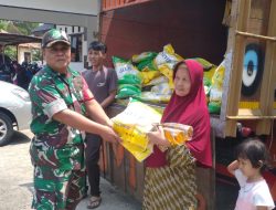 Menjadi Solusi Untuk Membantu Masyarakat Babinsa Dampingi Pasar Murah