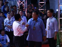 Prabowo-Gibran Saling Tos dengan Anies-Imin dan Joget Usai Pidato di KPU