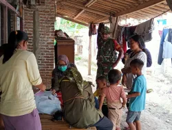 Dorong Pertumbuhan Balita Babinsa Koramil 11 Pebayuran Berikan Pendampingan