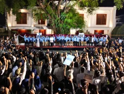 Prabowo Apresiasi Semangat Relawan Matahari Pagi: Walau Hujan Tetap Bertahan