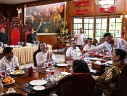 Momen Prabowo Minta Dimasaki Nasi Goreng Ikan Asin oleh Nagita