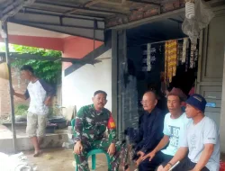 Jalin Silaturahmi Babinsa Kosmos Bersama Tokoh Veteran