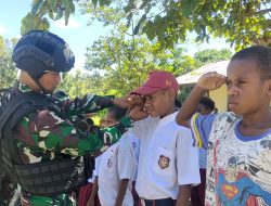 Cerdaskan Generasi Bangsa Diperbatasan Papua Melalui Tenaga Didik Personel Satgas