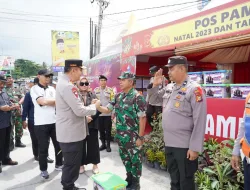 Kunjungan Kapolda Riau dan Pengurus DPD IKAL Lemhanas Riau ke Posko Pengamanan Natal dan Tahun Baru 2024