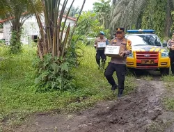 Tempuh Medan Ekstrem, Polsek Bukit Kapur Antar Bantuan ke Lansia Kategori Kurang Mampu