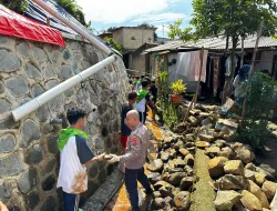Ini Dia Calon Generasi Bangsa Yang Patut Dicontoh, Siswa SKCK Goes To School Bantu Warga Korban Longsor