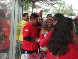 Irwan Kurnia Simanjuntak Caleg PSI, Sosialisasi Visi Misi Blusukan Stasiun Kota Bekasi Sampai Pasar Temui Ojol Dan Pedagang