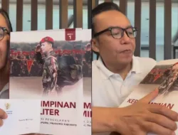 Prabowo Beri Buku dan Surat ke Ari Lasso: Terima Kasih atas Persahabatan