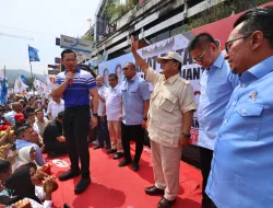 Prabowo Bicara Program Kerja Hilirisasi Hingga Makan Siang dan Susu Gratis di Hadapan Warga Sumbar