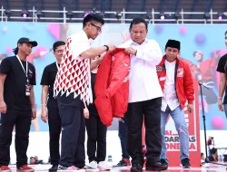 Momen Gemoy Prabowo saat Tampil di Atas Panggung HUT PSI
