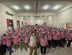 Berseragam Pink, Relawan Doa Ibu Deklarasi Untuk Prabowo – Gibran