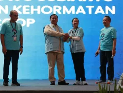 Prabowo Teteskan Air Mata Haru Saksikan Semangat dan Senyum Anak-anak Muda Koperasi MDS Coop