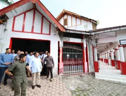 Didampingi Tinton Suprapto, Prabowo Berkunjung ke Museum Peta di Kota Blitar