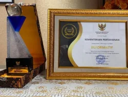 Kemhan RI Terima Predikat Informatif Pada Anugerah Keterbukaan Informasi Publik Tahun 2023