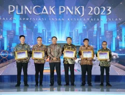 DITJEN HUBDAT BERI APRESIASI INSAN KESELAMATAN JALAN PADA PUNCAK PNKJ 2023