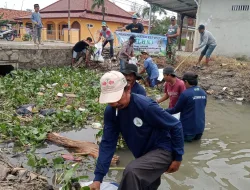 Wujud Nyata Peduli Lingkungan Hidup, LPLHN Gelar Aksi Bersih- Bersih Sungai
