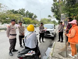Libur Natal, Subsatgas Binmas Tetap Semangat Sosialisasikan Pemilu Damai ke Masyarakat