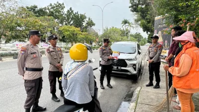 Libur Natal, Subsatgas Binmas Tetap Semangat Sosialisasikan Pemilu Damai ke Masyarakat
