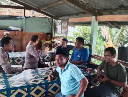 Jumat Curhat, Kapolsek XIII Koto Kampar Sampaikan Pesan Kamtibmas Dalam Rangka Cooling System Jelang Pemilu 2024