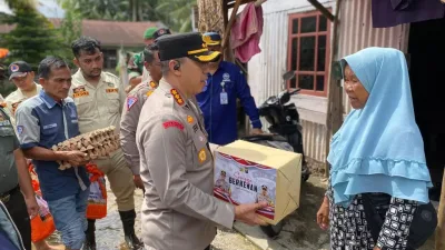 Kapolresta Pekanbaru Himbau Masyarakat Terdampak Banjir untuk Memprioritaskan Kesehatan