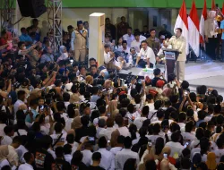 Prabowo Kunjungi Bangka Belitung, Ribuan Warga Menyambut