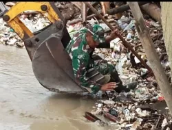 TNI Turut Aktif Dalam Upaya Penanganan Bencana Banjir Provinsi Jambi