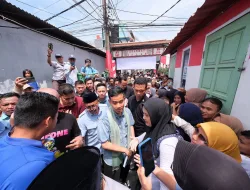 Gibran Blusukan ke Gang-gang di Warakas