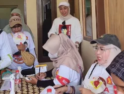 Anggota DPR RI Martina Menerjunkan Dokter Keliling Untuk Pengobatan Gratis di Pedesaan