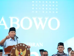 Prabowo dan Relawan Nderek Guru Habib Luthfi Bershalawat Bersama di Serang