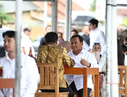 Jokowi dan Prabowo Santap Bakso Bandongan di Kios Kaki Lima Magelang, Jawa Tengah