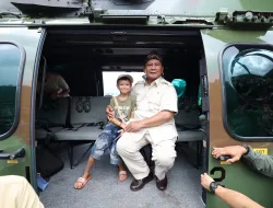 Prabowo Takjub Acara Kementan-Kemhan Dihadiri 60.000 Petani dan Peternak: Kalian adalah Patriot Sejati