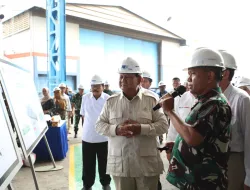 Menhan Prabowo Tinjau Pembangunan Kapal Perang Frigate Merah Putih di PT PAL Indonesia