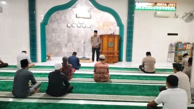 Dalam Rangka Cooling System Menjelang Pemilu 2024, Polres Dumai dan Polsek Jajarannya Rutin Melaksanakan Subuh Education