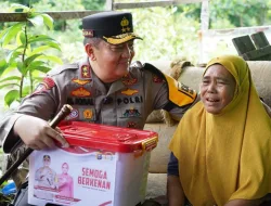 Tangis Haru Nenek Mariah Bertemu Kapolda Riau