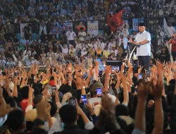 Prabowo Tiba di Makassar, Puluhan Ribu Warga Serukan ‘All in Prabowo!