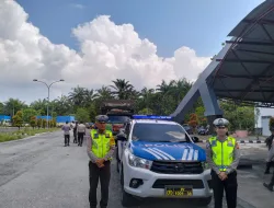 Kapolres Pelalawan Tegaskan Pengawalan Distribusi Logistik Pemilu 2024 Menuju Kecamatan Harus Sesuai SOP