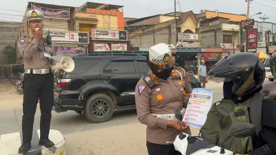 Jelang Pelaksanaan Pemilu Damai 2024, Satlantas Polres Pelalawan Gencar Lakukan Cooling System Tentang Sosialisasi dan Edukasi Budaya Tertib Berlalu Lintas