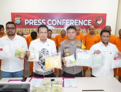 Selama Februari 2024, Polda Riau Sita 19 Kg Sabu dan Menangkap 13 Tersangka Narkoba Jaringan Internasional
