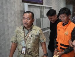 Kejati Riau Tahan 1 Tersangka Dugaan Tipikor Dana Pengelolaan Kebun Kelapa Sawit Milik Pemerintah Kabupaten Kuansing