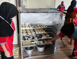 Terus Produktif, WBP Perempuan Rutan Bangil Kanwil Kemenkumham Jatim Produksi Kue American Softbun