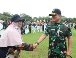 DI Gebrak Ambyar Instansi Daerah Meriah “Dengan Danjen Letnan Jenderal TNI Rudianto, Di Sambut Pemerintahan di Kalimantan Timur “Generasi Penerus dipersiapkan Bangsa Indonesia ke Masyarakat – Latsitarda XLIV Di Lapangan Merdeka”